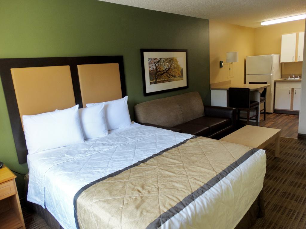 Economy Suites Dtc DEN Exterior photo